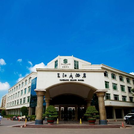 แสนเชียงแกรนด์ โฮเต็ล Hotel เวียงจันทน์ ภายนอก รูปภาพ
