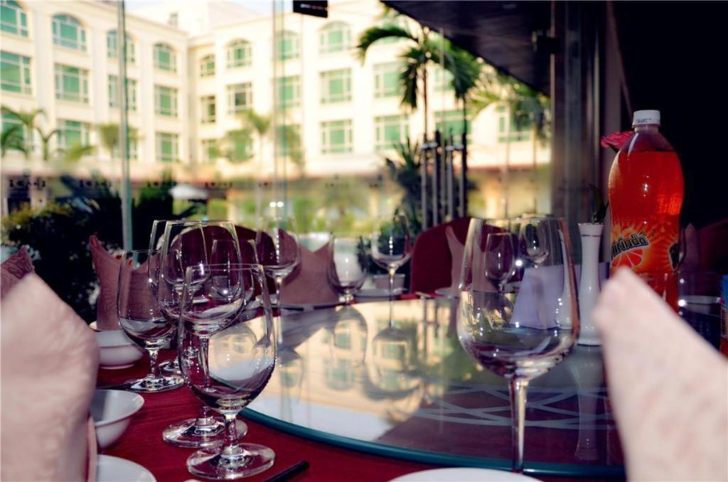 แสนเชียงแกรนด์ โฮเต็ล Hotel เวียงจันทน์ ภายนอก รูปภาพ