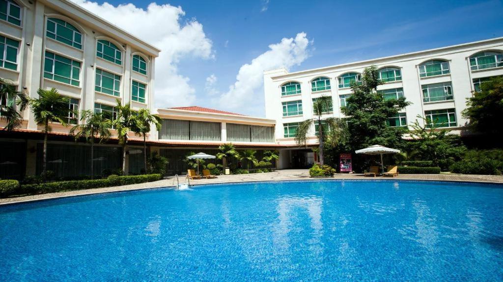แสนเชียงแกรนด์ โฮเต็ล Hotel เวียงจันทน์ ภายนอก รูปภาพ