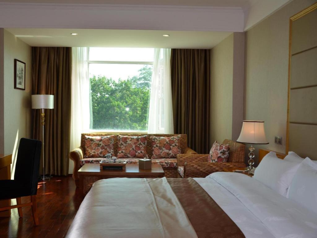 แสนเชียงแกรนด์ โฮเต็ล Hotel เวียงจันทน์ ภายนอก รูปภาพ