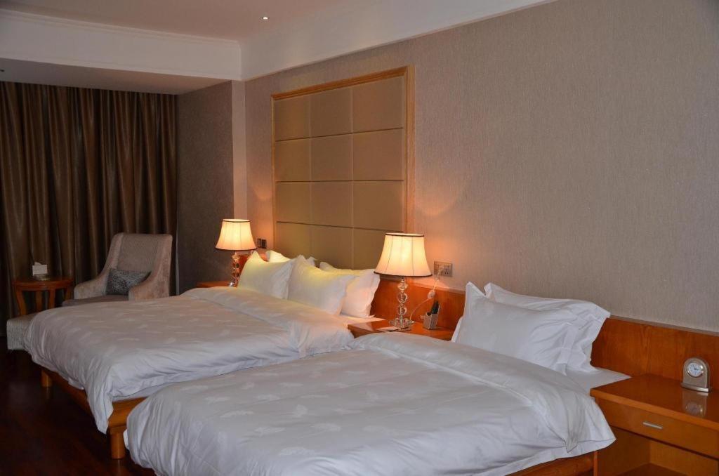 แสนเชียงแกรนด์ โฮเต็ล Hotel เวียงจันทน์ ภายนอก รูปภาพ