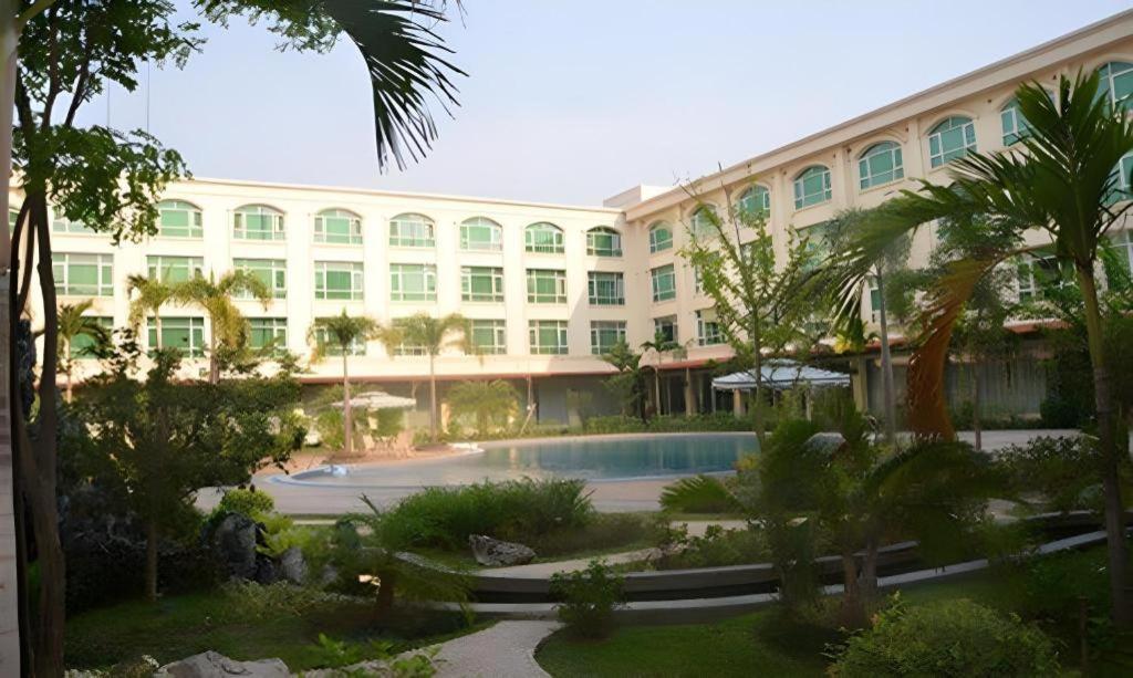 แสนเชียงแกรนด์ โฮเต็ล Hotel เวียงจันทน์ ภายนอก รูปภาพ